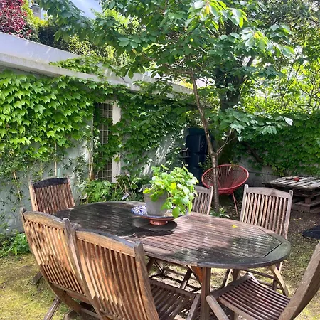D - Bambou & Cerisaie Bed & Breakfast
